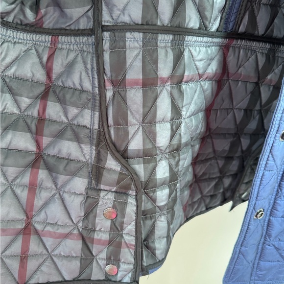 Burberry Quilted Navy Jacket - Picture 7 of 10